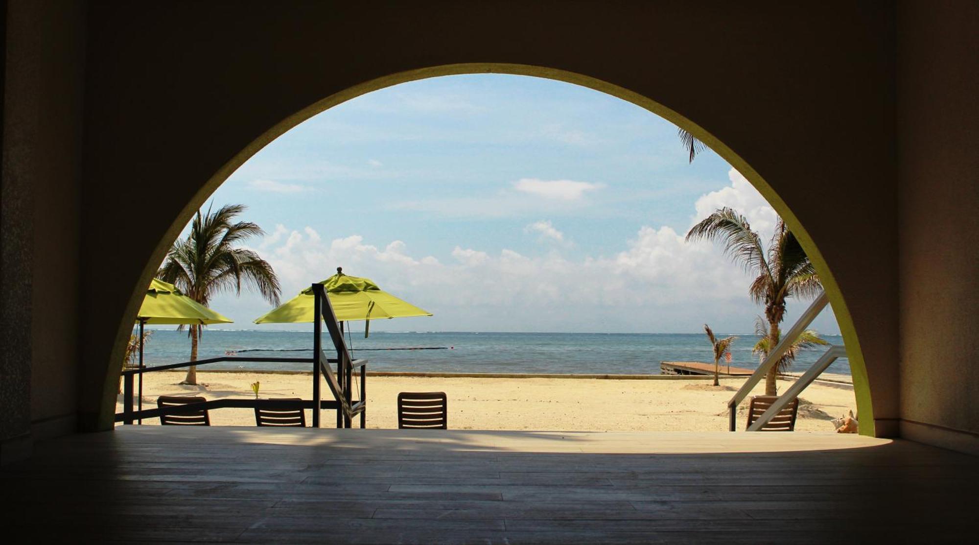 Bananas On The Beach San Pedro  Exterior foto